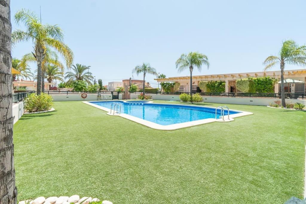 Magnifico Adosado Con Piscina Y Barbacoa Villa Campoamor Eksteriør billede